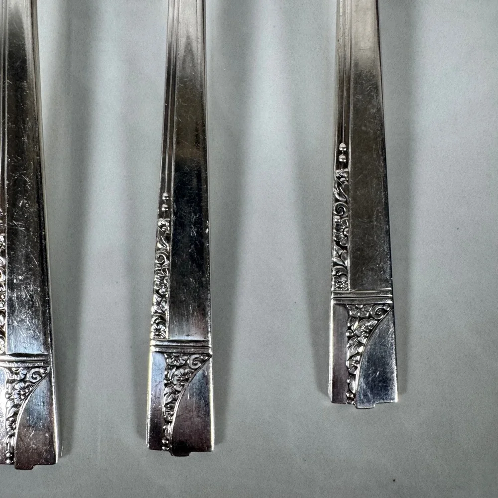 Set‎ of 4 Oneida Nobility Plate Silver Plated Dinner Forks Caprice Floral Lot 2